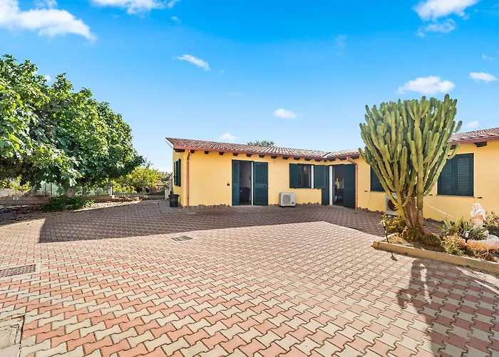 Vakantiehuis Sulcis 4 *